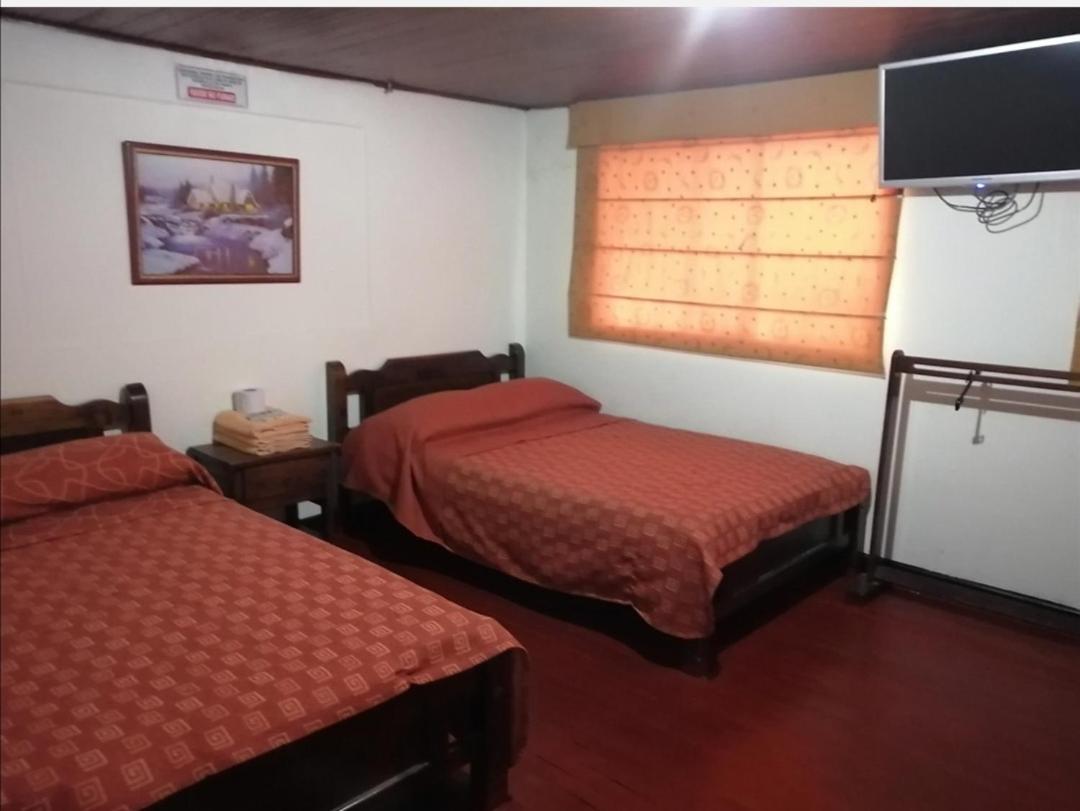 Hotel Consuelo Tunja Esterno foto
